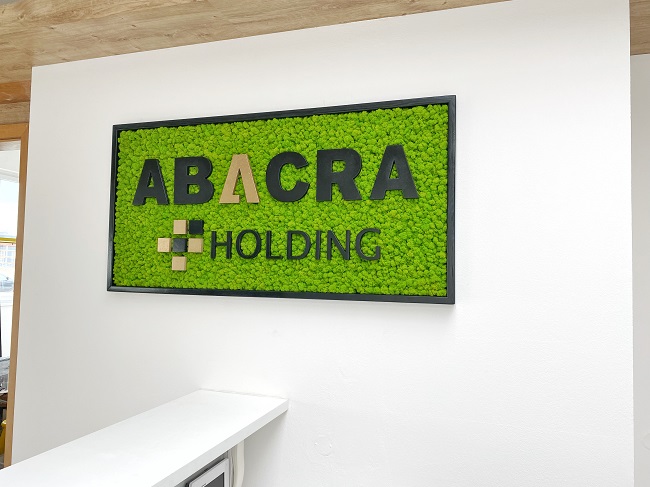 IMG-0631.jpg Machový obraz – LOGO Abacra holding