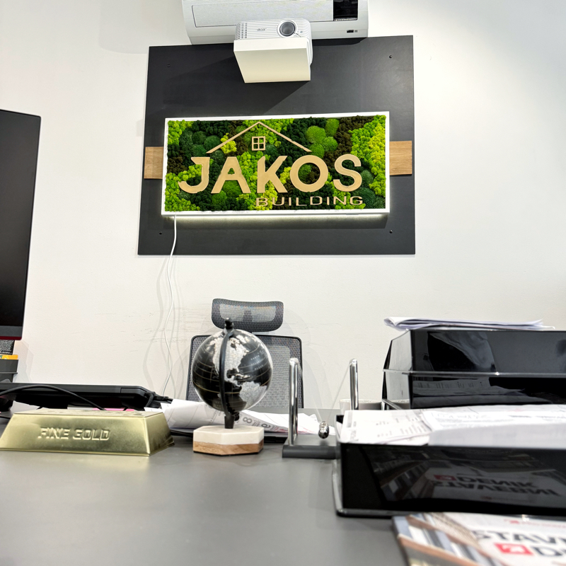 IMG_1370.jpeg Machový obraz - LOGO Jakos building LED